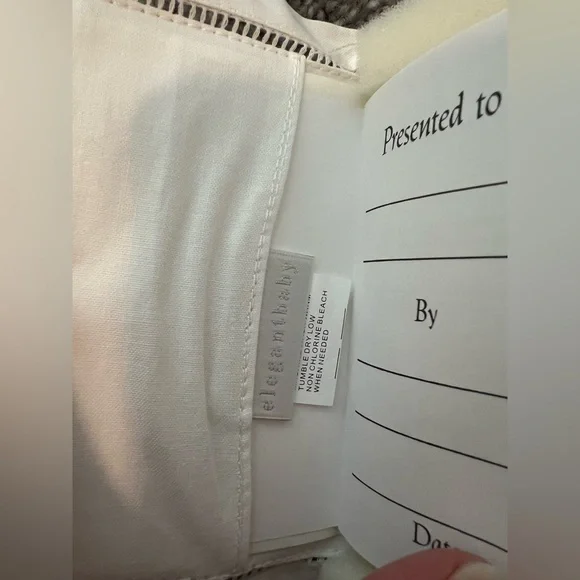 Elegant Baby Heirloom Bible in gift box - Picture 10 of 12